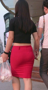 性感大屁股红裙美少妇