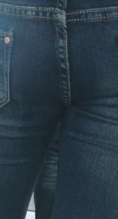 牛仔少妇屁股已经变形