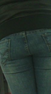 勒沟包臀牛仔少妇