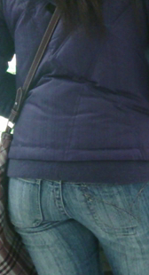 地铁包臀紧牛大屁股