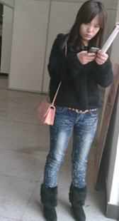 小靓妹PP夹好紧