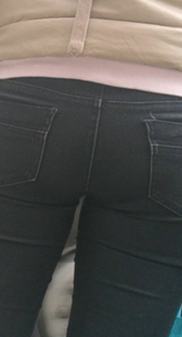 丰满圆臀紧牛少妇