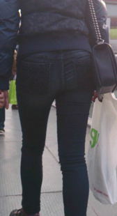 高挑牛仔包臀少妇夹这么紧