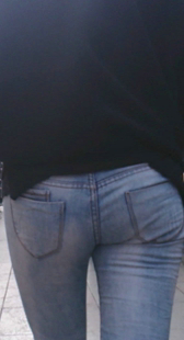 翘臀勒沟蓝牛少妇