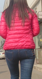 大屁股翘臀牛仔少妇