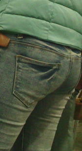 从侧面看屁股都这么大