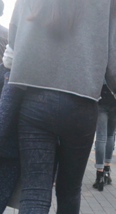 黑紧牛仔小少妇