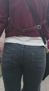 大屁股包臀成熟少妇