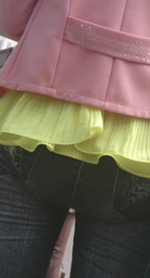 勒这么紧屁股都变形