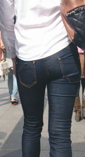 高挑黑紧牛少妇