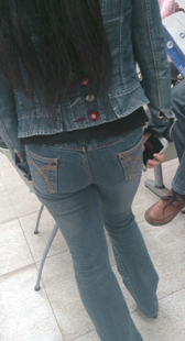 重口味宽臀牛仔成熟少妇