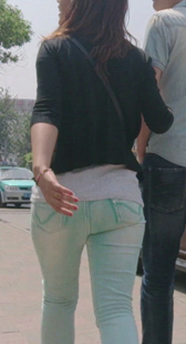 街拍宽臀少妇视频