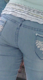 地铁深沟包臀紧牛