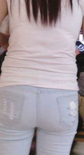 商场白紧大屁股