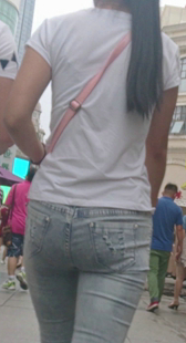 小妹走路夹超紧