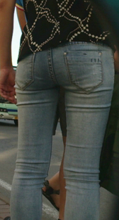 等车紧身包臀蓝牛