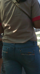 成熟大屁股等公交