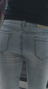 地铁包臀蓝牛少妇