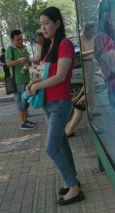 靓丽包臀紧牛少妇