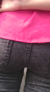 深沟黑紧牛包臀