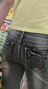 超市大屁股黑牛