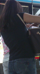 地铁大屁股牛仔