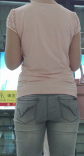 地铁大屁股包臀