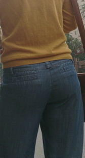 等公交成熟牛仔