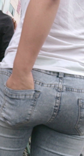 灰牛大屁股小妹