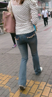 细腰圆臀诱人牛仔