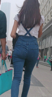 背带性感大屁股牛仔