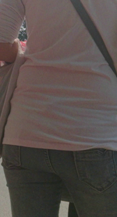 灰牛小少妇等车