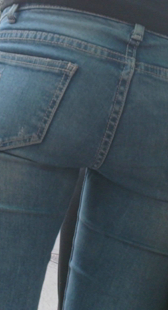 超紧牛仔圆臀少妇