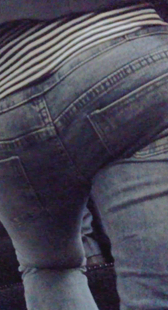 圆臀紧牛真会扭