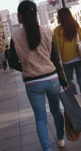 街拍紧身蓝牛视频