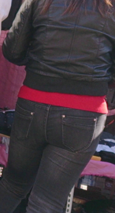 服装店黑紧牛少妇