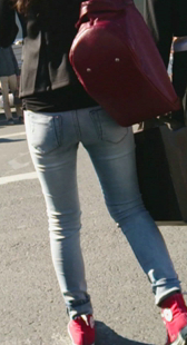 街拍超紧白牛视频