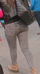 圆臀性感灰牛少妇