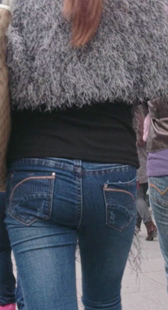 丰臀小牛仔少妇