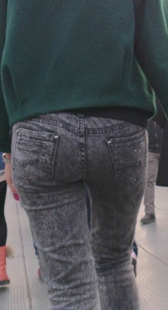 灰紧小少妇上电梯