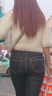 极品翘臀黑紧牛仔