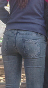 极品翘臀细腰小妹