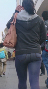 超紧成熟翘臀少妇