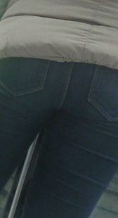 地铁超紧黑牛大妈