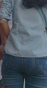 紧身牛仔裤少妇