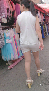 白紧热裤大屁股