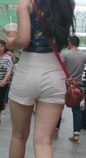 细腰大屁股小妹