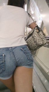 勒沟少妇上电梯