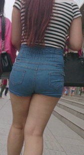 包臀紧身热裤开发少