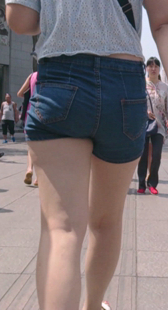 性感白腿包臀热裤